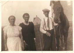 T14-Chevrier_Marie_Clarisse_et_Marie_Deveau_Adelard_Chevrier